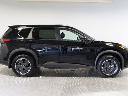 Used 2026 Nissan Rogue SV w/ SV Premium Package AWD/4WD image 13