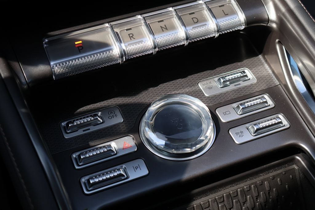 New 2026 Lincoln Nautilus Premier AWD/4WD image 12