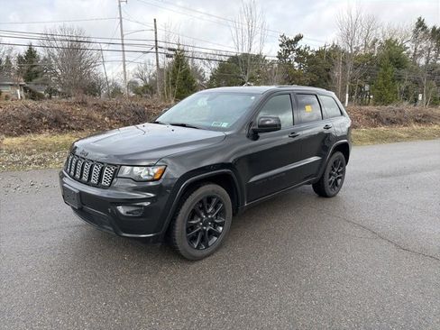 Used 2020 Jeep Grand Cherokee Altitude image 1