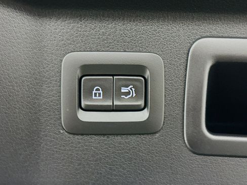 Used 2025 MAZDA CX-90 3.3 Turbo w/ Premium Sport Pkg image 33