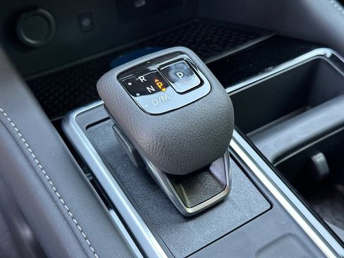 New 2026 Nissan Pathfinder SV w/ SV Premium Package FWD image 31