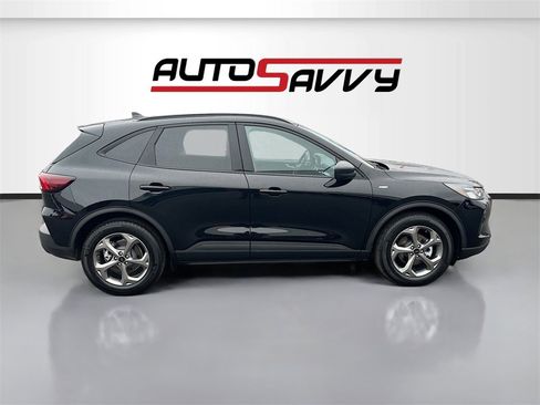 Used 2025 Ford Escape ST-Line image 8