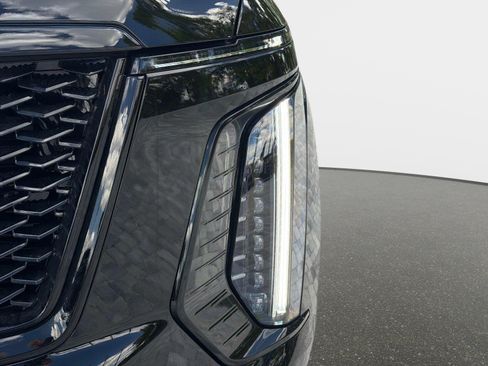 Used 2026 Cadillac Escalade ESV Platinum Sport w/ LPO, ONYX Package AWD/4WD image 9