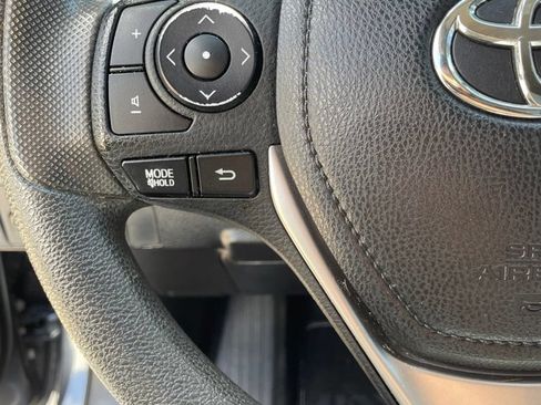 Used 2016 Toyota Corolla L FWD image 14
