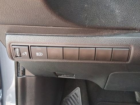 Used 2021 Toyota Corolla LE w/ Carpet Mat Package (TMS) FWD image 23