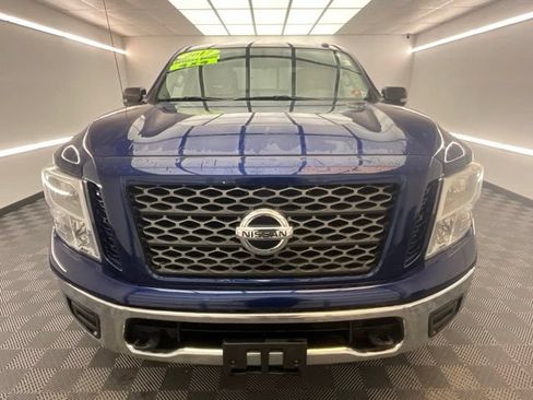 Used 2017 Nissan Titan SV AWD/4WD image 2