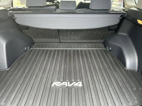 Used 2019 Toyota RAV4 XLE w/ Convenience Package image 26