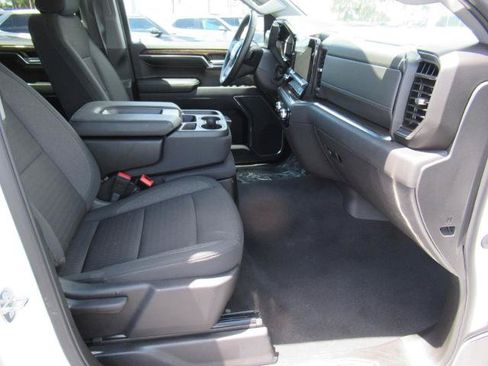Used 2024 GMC Sierra 1500 Elevation AWD/4WD image 10