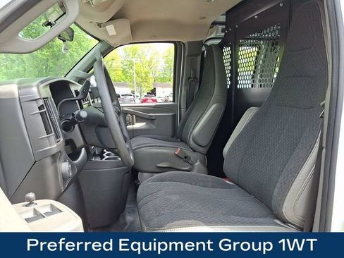 Used 2025 GMC Savana 2500 w/ Driver Convenience Package RWD image 2