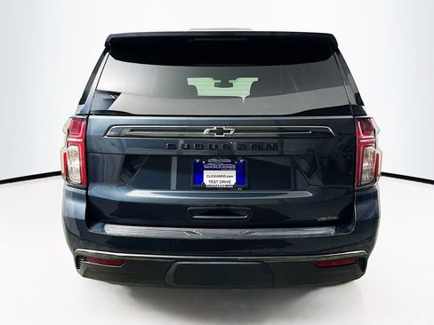 Used 2022 Chevrolet Suburban Z71 w/ Luxury Package image 15