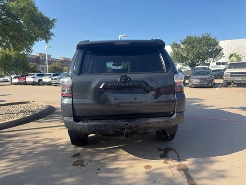Used 2024 Toyota 4Runner TRD Off-Road Premium w/ Moonroof Package AWD/4WD image 6