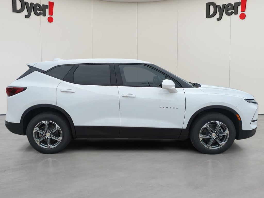 New 2025 Chevrolet Blazer LT w/ LPO, Floor Liner Package FWD image 2