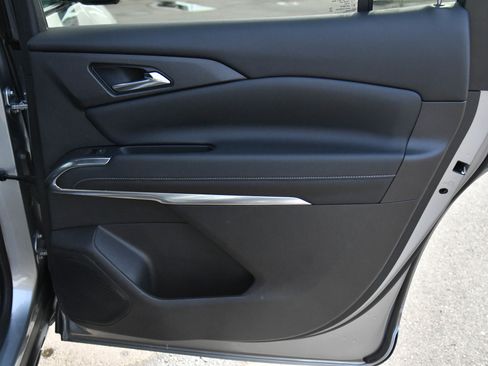 Used 2024 Chevrolet Traverse LT image 52