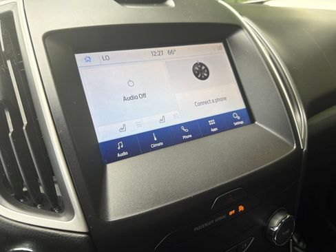 Used 2020 Ford Edge SEL w/ Class II Trailer Tow Package AWD/4WD image 8