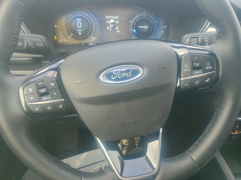 Certified 2022 Ford Escape Titanium w/ Class II Trailer Tow Package image 23