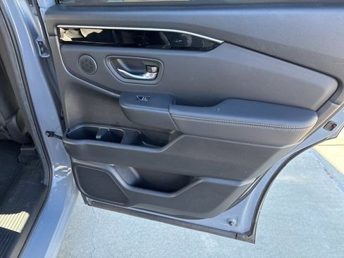 Certified 2024 Honda Pilot Touring image 17