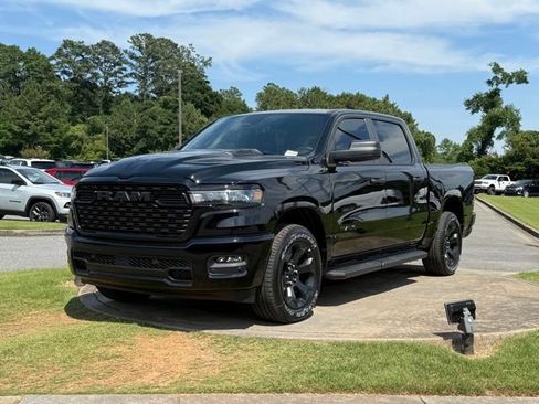 New 2026 RAM 1500 Express AWD/4WD image 3
