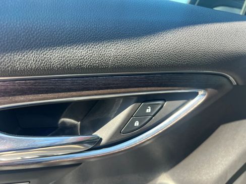 Used 2023 Buick Envision Avenir AWD/4WD image 37