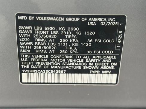 Used 2025 Volkswagen Atlas SE AWD/4WD image 8