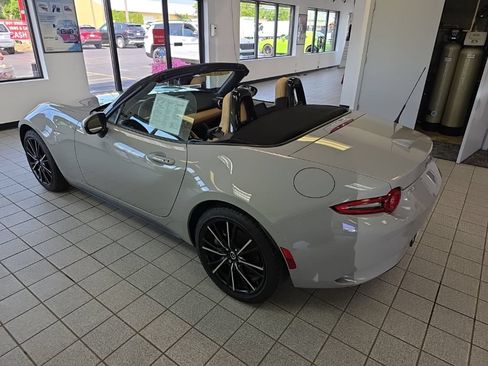 Used 2024 MAZDA MX-5 Miata Grand Touring w/ Weather Package RWD image 3