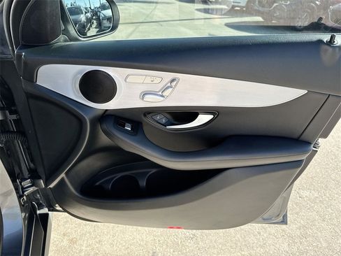 Used 2019 Mercedes-Benz GLC 300 GLC 300 image 44