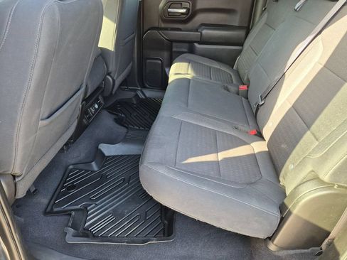 Used 2022 Chevrolet Silverado 1500 LT RWD image 17