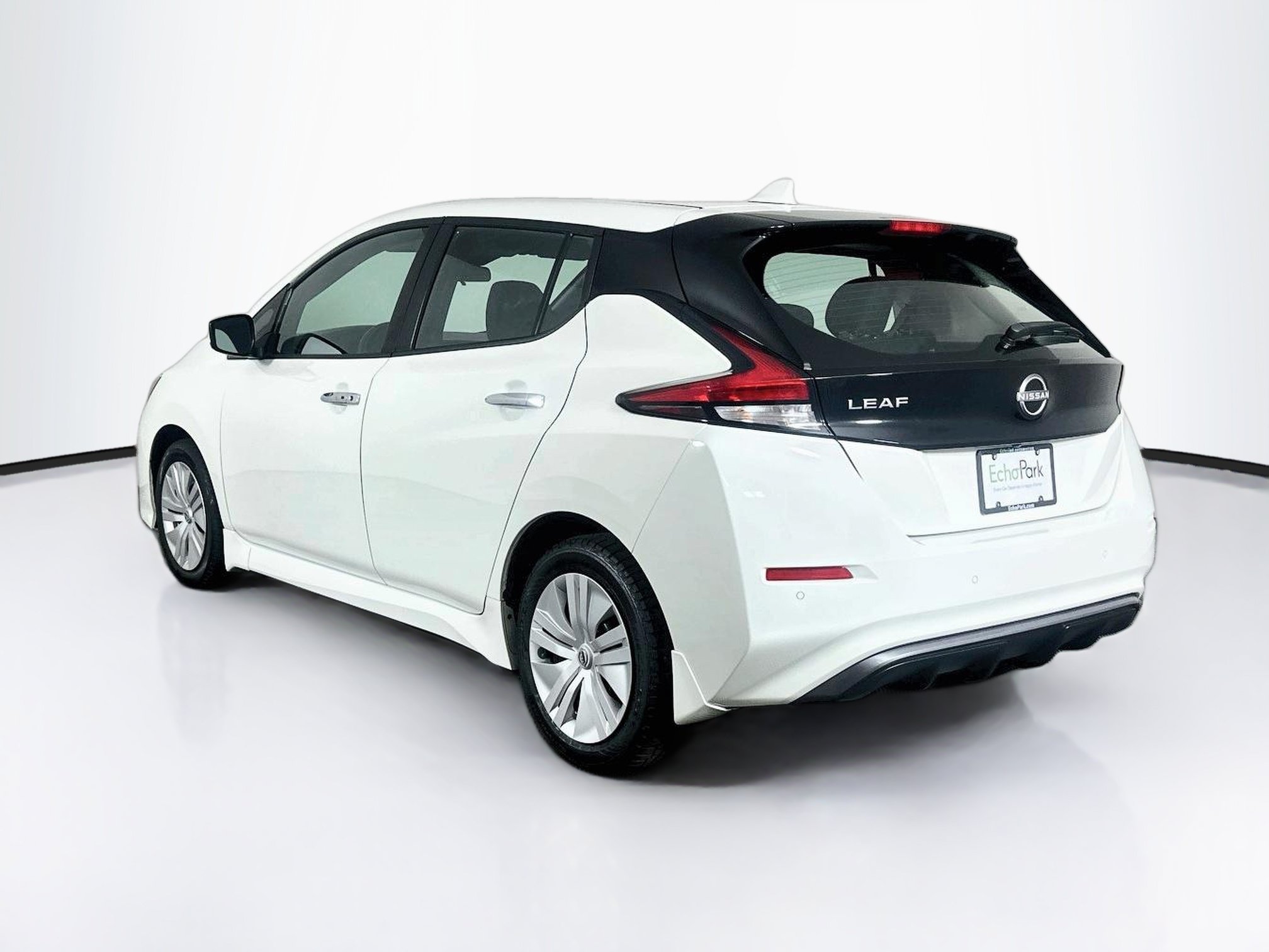 Used 2025 Nissan Leaf S FWD image 5