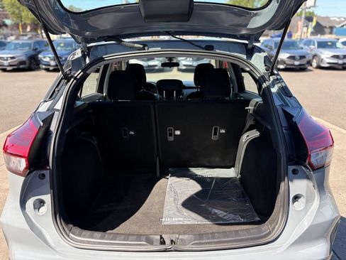Used 2024 Nissan Kicks SV FWD image 7