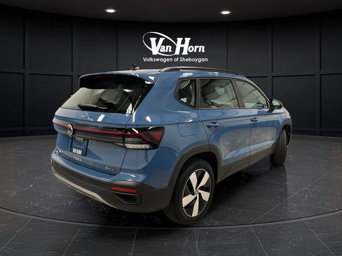 Used 2025 Volkswagen Taos S AWD/4WD image 7