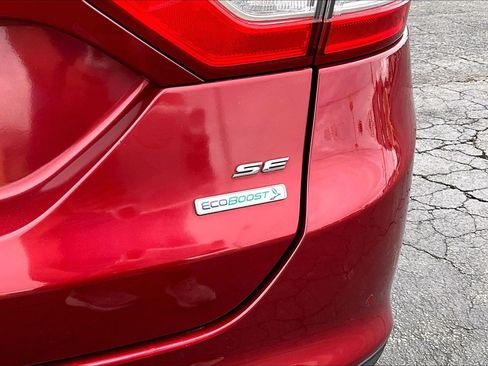 Used 2014 Ford Fusion SE w/ Equipment Group 202A FWD image 8