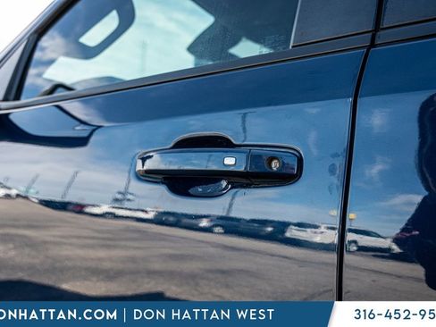 Used 2022 Chevrolet Silverado 1500 LT w/ Z71 Off-Road Package image 28