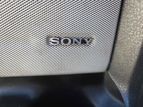 Used 2014 Ford F150 Platinum image 31