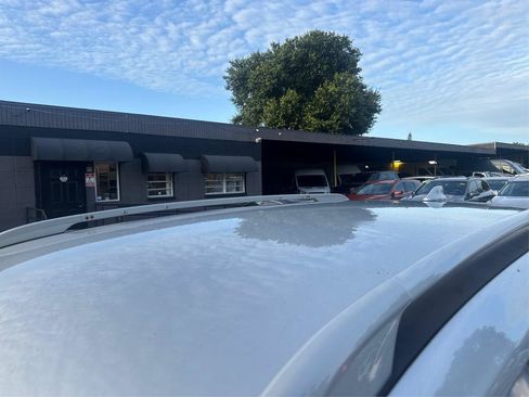 Used 2018 Nissan Rogue SL FWD image 11