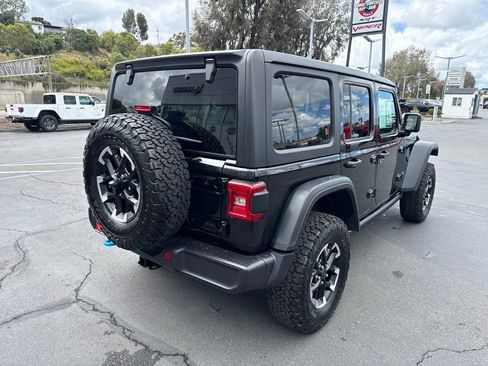 Certified 2025 Jeep Wrangler Unlimited Rubicon 4xe w/ Convenience Group AWD/4WD image 9