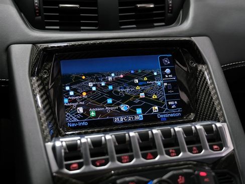 Used 2016 Lamborghini Aventador LP 700-4 image 17