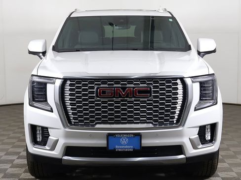 Used 2024 GMC Yukon Denali w/ Advanced Technology Package image 19