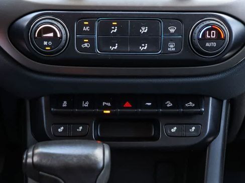 Used 2021 Chevrolet Colorado Z71 w/ Safety Package RWD image 14