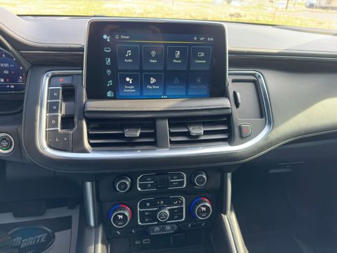 Used 2022 Chevrolet Tahoe Z71 w/ Luxury Package AWD/4WD image 11