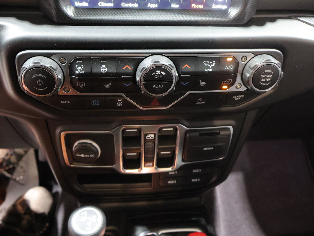 Used 2023 Jeep Wrangler Unlimited w/ Cold Weather Group AWD/4WD image 29