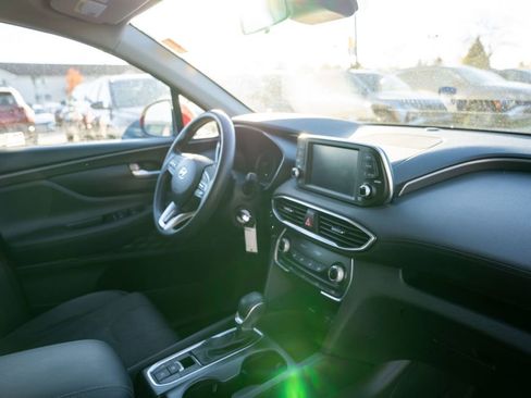 Used 2019 Hyundai Santa Fe SE image 11