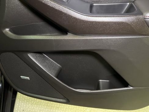 Used 2023 Chevrolet Traverse RS image 70