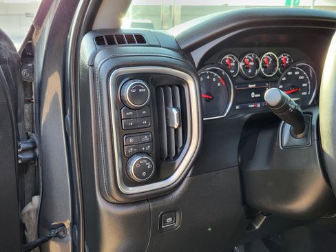 Used 2021 Chevrolet Silverado 1500 RST image 18