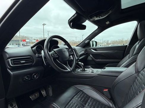 Used 2019 Maserati Levante Trofeo image 15