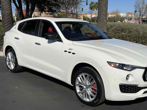 Used 2022 Maserati Levante GT image 41