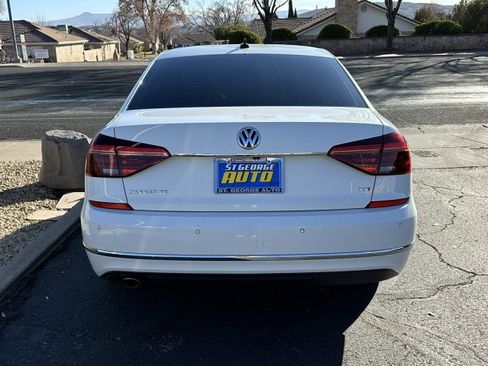Used 2017 Volkswagen Passat 1.8T SE image 4