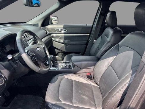 Certified 2018 Ford Explorer XLT w/ Equipment Group 202A AWD/4WD image 11