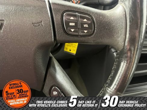 Used 2004 Chevrolet Silverado 2500 LT AWD/4WD image 30