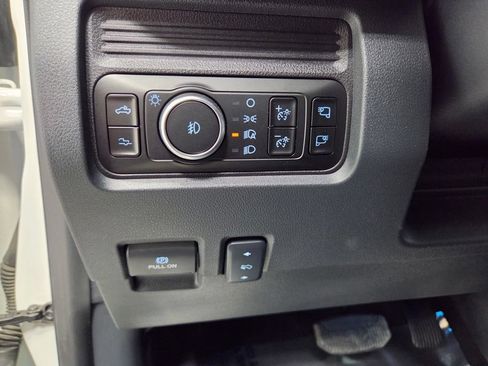 Used 2025 Ford F250 Platinum AWD/4WD image 23