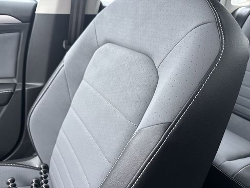 New 2026 Volkswagen Jetta SE FWD image 39