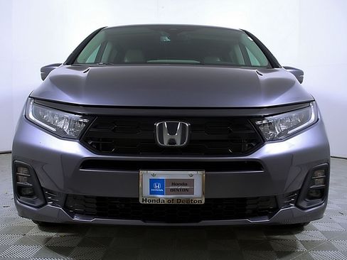 New 2026 Honda Odyssey Touring image 5